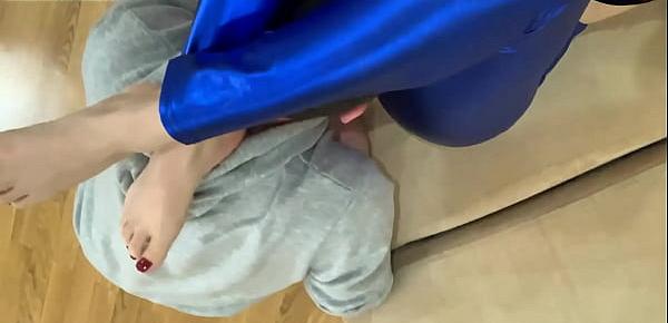  Amateur Real Femdom LifeStyle Pussy Worship In Blue Leggings